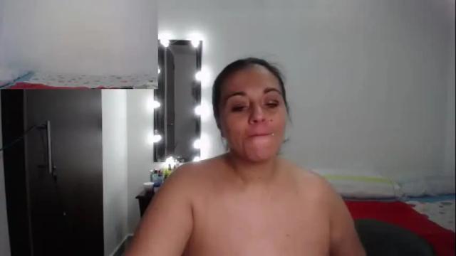 Image 11 of zoe_hotxxx Stream on Chaturbate on 16 days ago