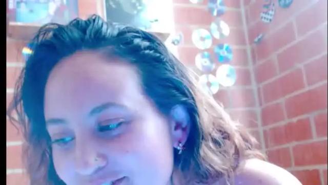 Image 4 of zoe_jones2 Stream on Chaturbate on 1 month ago