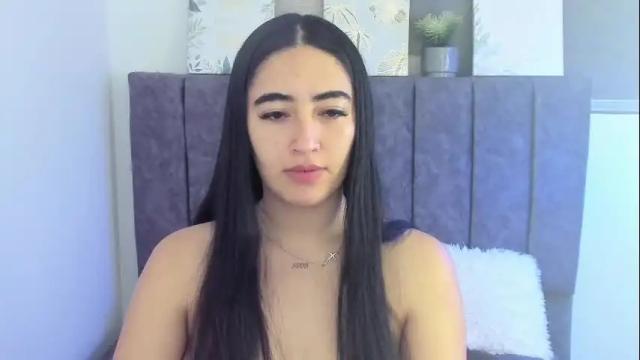 Image 12 of zoe_jones7 Stream on Chaturbate on 2 months ago