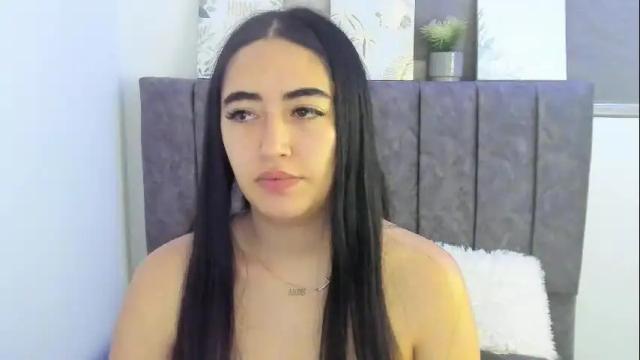 Image 3 of zoe_jones7 Stream on Chaturbate on 2 months ago