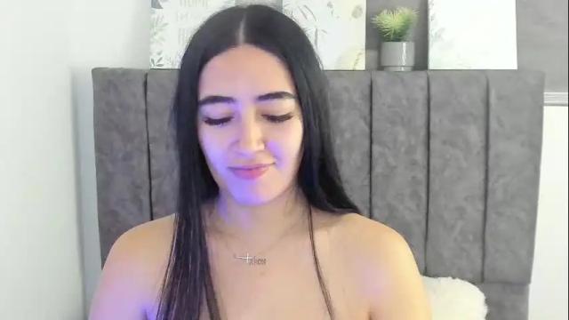 Image 7 of zoe_jones7 Stream on Chaturbate on 2 months ago