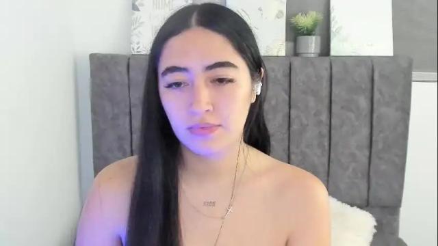 Image 11 of zoe_jones7 Stream on Chaturbate on 2 months ago