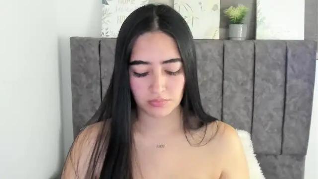 Image 11 of zoe_jones7 Stream on Chaturbate on 22 days ago