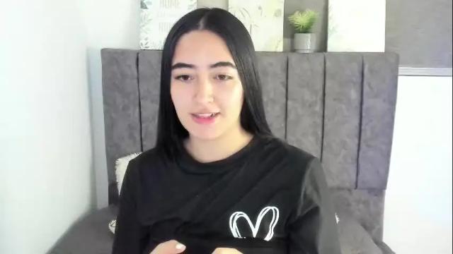 Image 10 of zoe_jones7 Stream on Chaturbate on 21 days ago