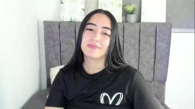 Image 11 of zoe_jones7 Stream on Chaturbate on 21 days ago