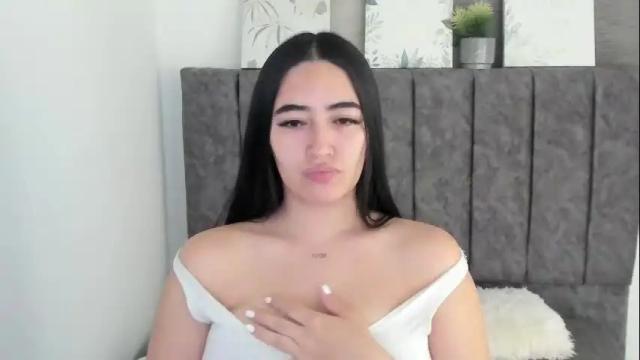 Image 8 of zoe_jones7 Stream on Chaturbate on 18 days ago