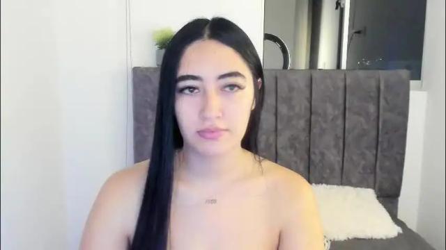 Image 7 of zoe_jones7 Stream on Chaturbate on 2 days ago