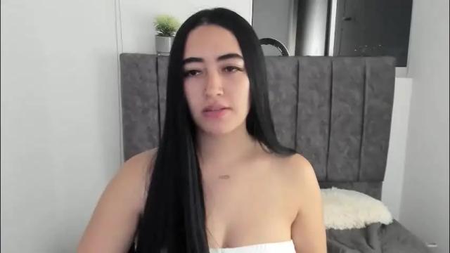 Image 4 of zoe_jones7 Stream on Chaturbate on 2 months ago