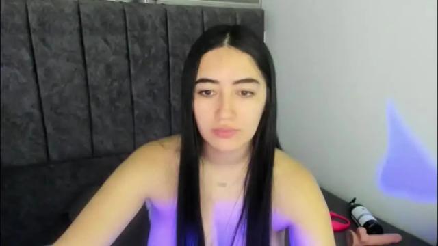 Image 7 of zoe_jones7 Stream on Chaturbate on 3 days ago