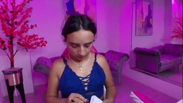 Image 3 of zoe_jonexs_ Stream on Chaturbate on 1 month ago