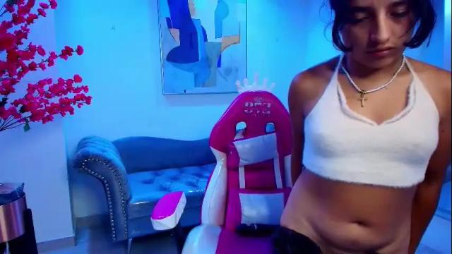 Image 8 of zoe_jonexs_ Stream on Chaturbate on 1 month ago