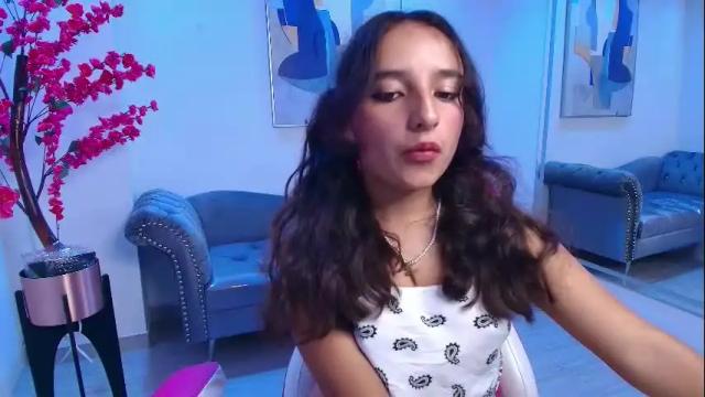 Image 12 of zoe_jonexs_ Stream on Chaturbate on 1 month ago