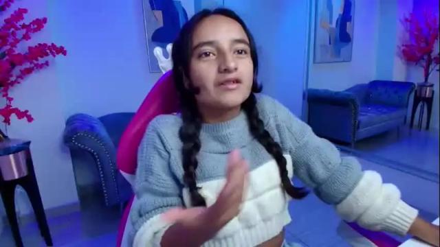 Image 3 of zoe_jonexs_ Stream on Chaturbate on 1 month ago