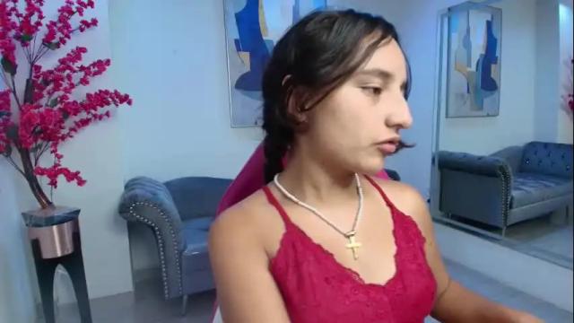 Image 3 of zoe_jonexs_ Stream on Chaturbate on 1 month ago