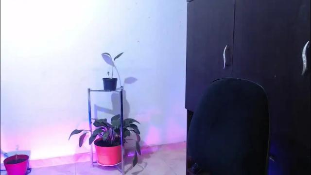 Image 2 of zoe_khall Stream on Chaturbate on 1 month ago