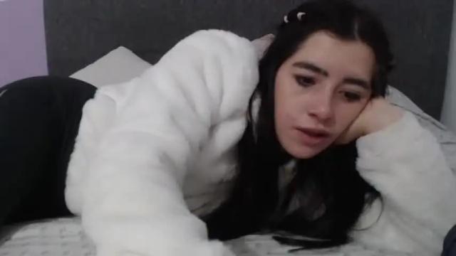 Image 11 of zoe_mill33r Stream on Chaturbate on 18 months ago