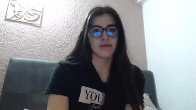 Image 3 of zoe_mill33r Stream on Chaturbate on 16 months ago