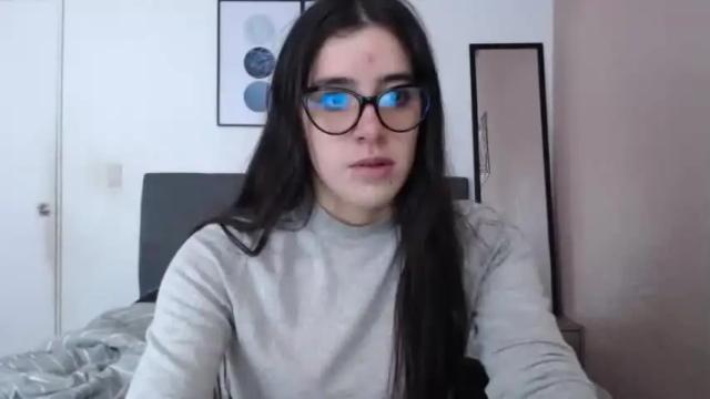 Image 3 of zoe_mill33r Stream on Chaturbate on 13 months ago
