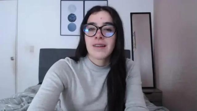 Image 6 of zoe_mill33r Stream on Chaturbate on 13 months ago