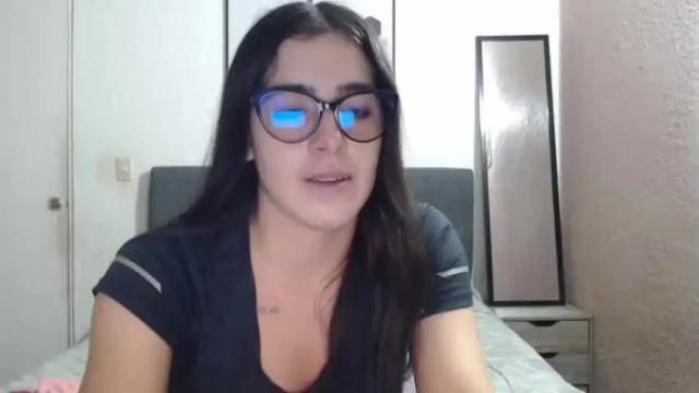 Image 8 of zoe_mill33r Stream on Chaturbate on 12 months ago