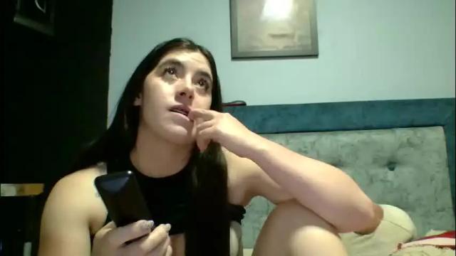 Image 2 of zoe_mill33r Stream on Chaturbate on 1 month ago