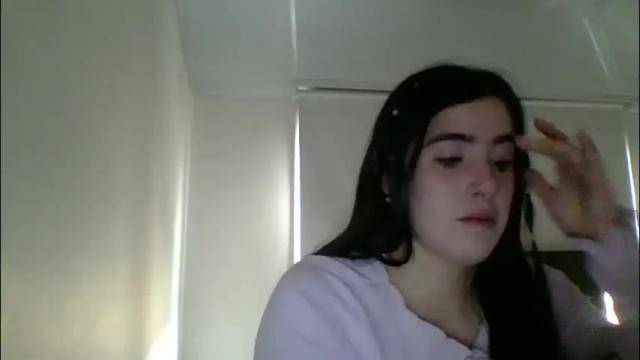 Image 4 of zoe_mill33r Stream on Chaturbate on 1 month ago