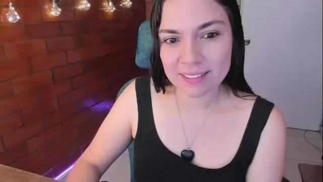 Image 3 of zoe_ringer Stream on Chaturbate on 1 month ago