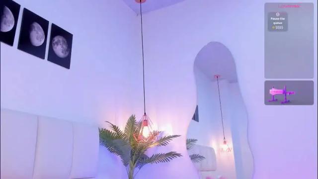 Image 4 of zoe_rivers Stream on Chaturbate on 2 months ago