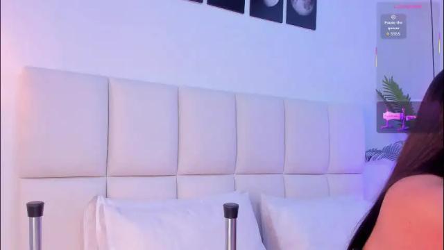 Image 7 of zoe_rivers Stream on Chaturbate on 1 month ago