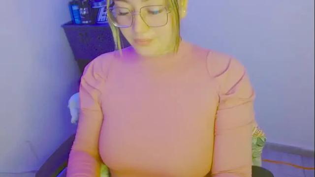 Image 11 of zoe_sexy69 Stream on Chaturbate on 1 month ago