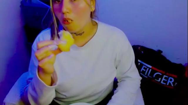 Image 11 of zoe_sexy69 Stream on Chaturbate on 1 month ago