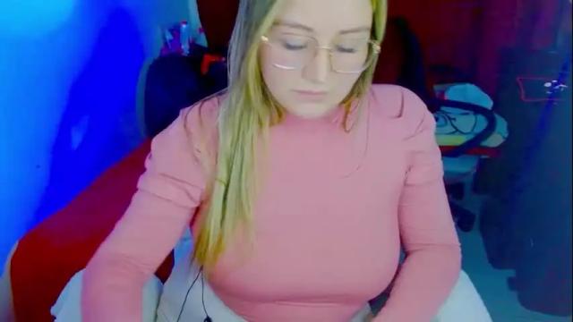 Image 11 of zoe_sexy69 Stream on Chaturbate on 7 days ago