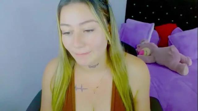 Image 11 of zoe_sexy69 Stream on Chaturbate on 2 months ago