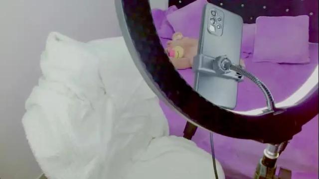 Image 10 of zoe_sexy69 Stream on Chaturbate on 2 months ago