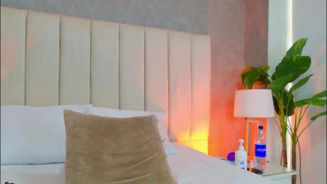 Image 3 of zoe_stargb Stream on Chaturbate on 4 months ago