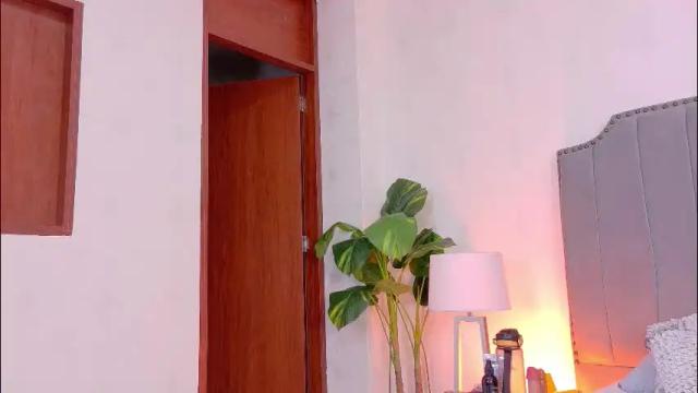 Image 4 of zoe_stargb Stream on Chaturbate on 2 months ago