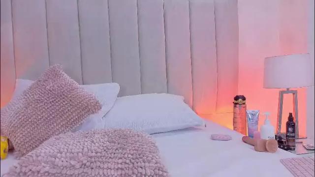 Image 4 of zoe_stargb Stream on Chaturbate on 2 months ago