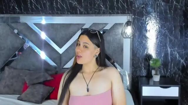 Image 12 of zoe_submissive Stream on Chaturbate on 12 months ago