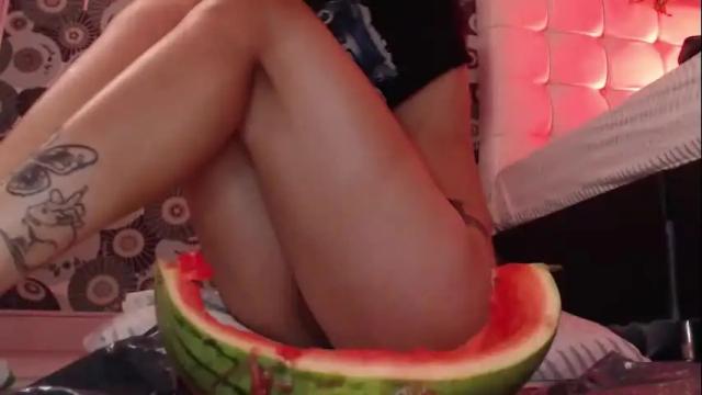 Image 4 of zoe_vixen Stream on Chaturbate on 23 days ago