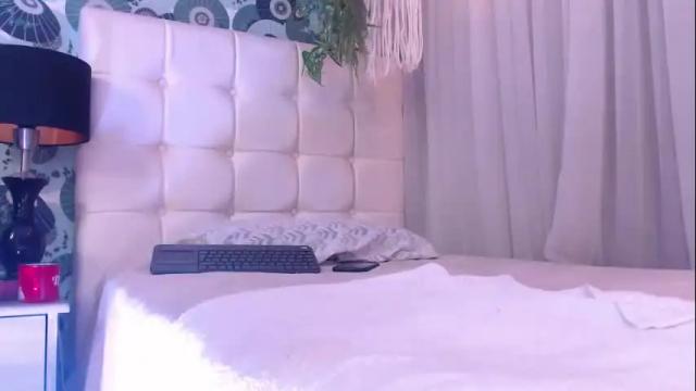 Image 2 of zoe_vixen Stream on Chaturbate on 3 months ago