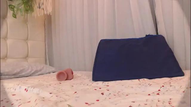 Image 4 of zoe_vixen Stream on Chaturbate on 1 month ago