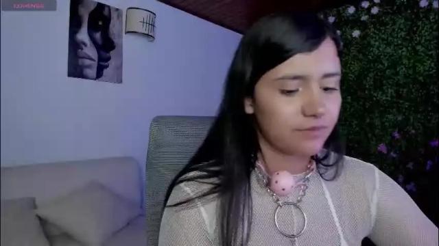 Image 3 of zoe_wattson Stream on Chaturbate on 2 months ago