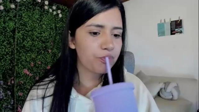Image 7 of zoe_wattson Stream on Chaturbate on 1 month ago