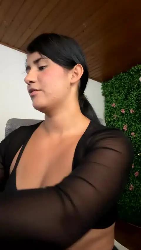 Image 3 of zoe_wattson Stream on Chaturbate on 7 days ago