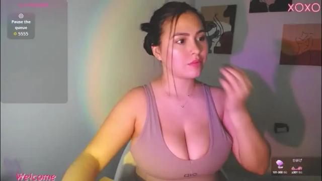 Image 11 of zoebolton1 Stream on Chaturbate on 27 days ago