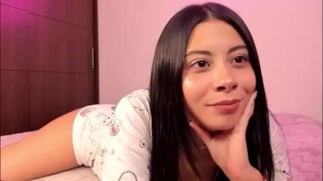 Image 11 of zoecams Stream on Chaturbate on 2 months ago