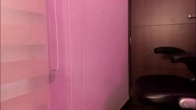 Image 3 of zoecams Stream on Chaturbate on 2 months ago