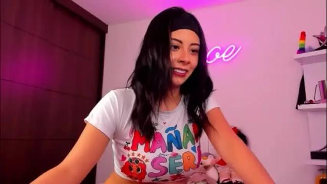 Image 6 of zoecams Stream on Chaturbate on 1 month ago