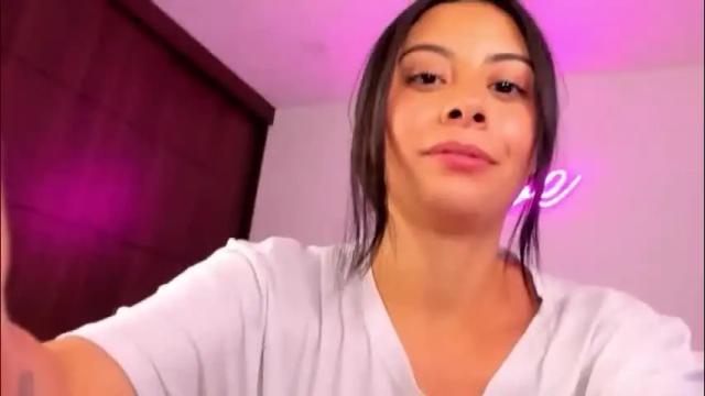 Image 8 of zoecams Stream on Chaturbate on 1 month ago