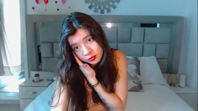 Image 8 of zoecruzz Stream on Chaturbate on 1 month ago